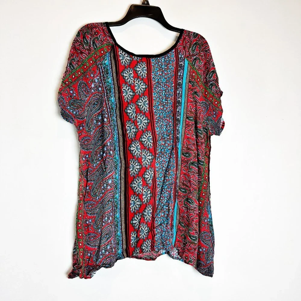 2/$30 Monroe & Main Paisley Top - Picture 3 of 3